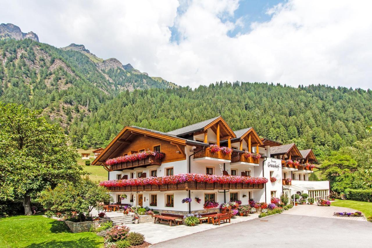 Graushof Hotel วัล ดิ วิซเซ ภายนอก รูปภาพ
