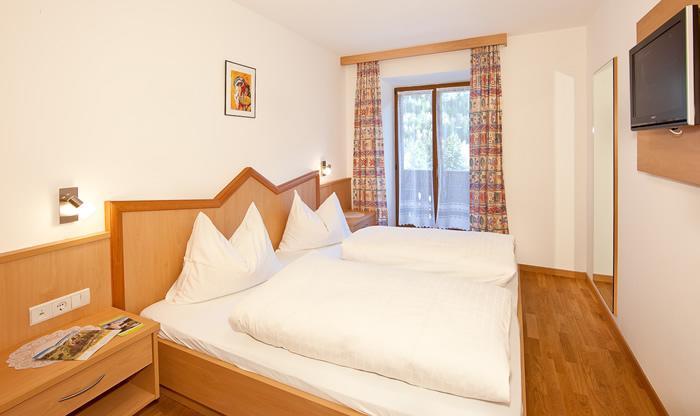 Graushof Hotel วัล ดิ วิซเซ ภายนอก รูปภาพ